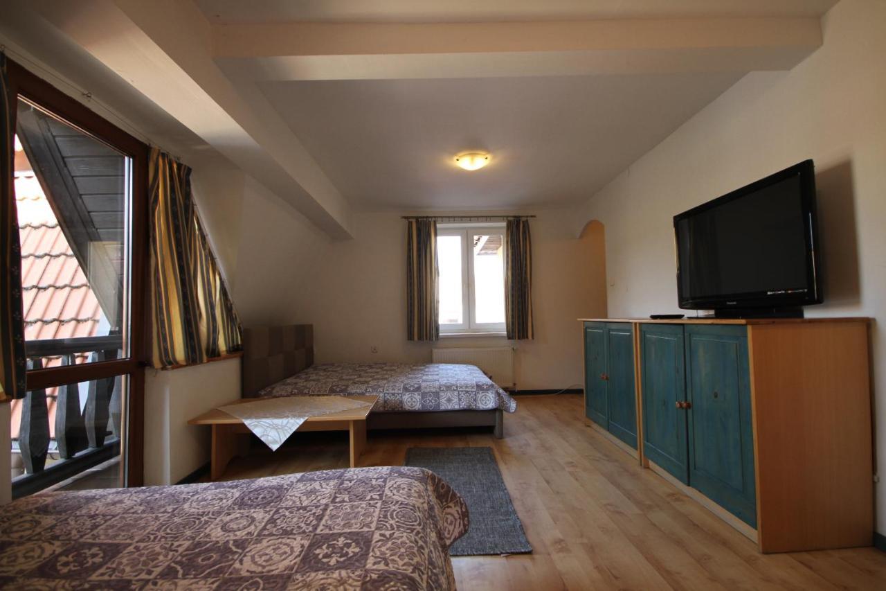 Pokoje Goscinne Lidia Łeba Chambre photo
